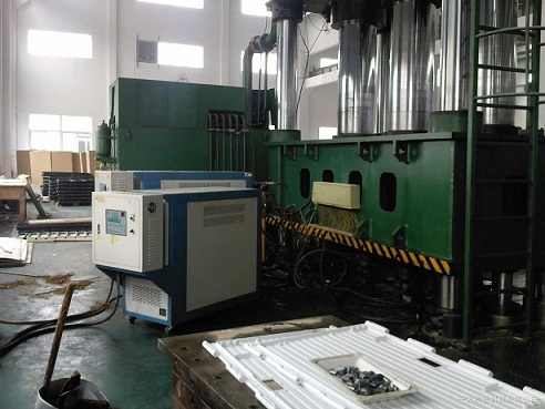 復合材料模溫機，玻璃鋼成型模具溫度控制機，炭纖維成型模溫機